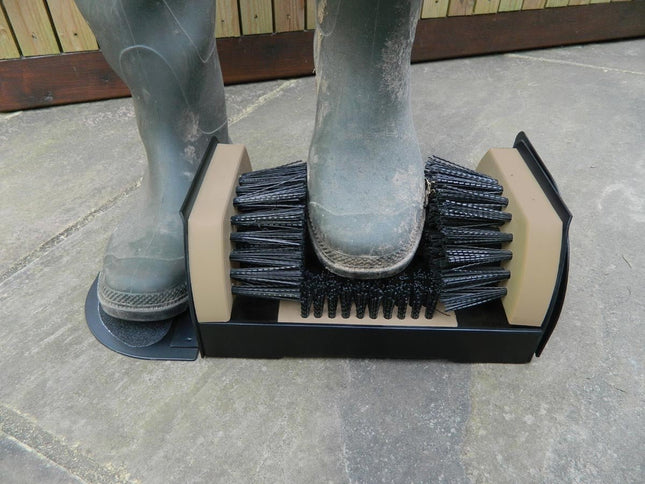 Wellie Wiper – Boot Scraper with Bristles | Keep Mud at the Door | Garland | Wellie Wiper | W0792 5031670507921 | AllotMate Essentials