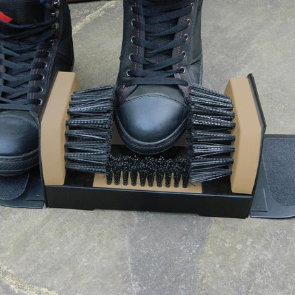 Wellie Wiper – Boot Scraper with Bristles | Keep Mud at the Door | Garland | Wellie Wiper | W0792 5031670507921 | AllotMate Essentials